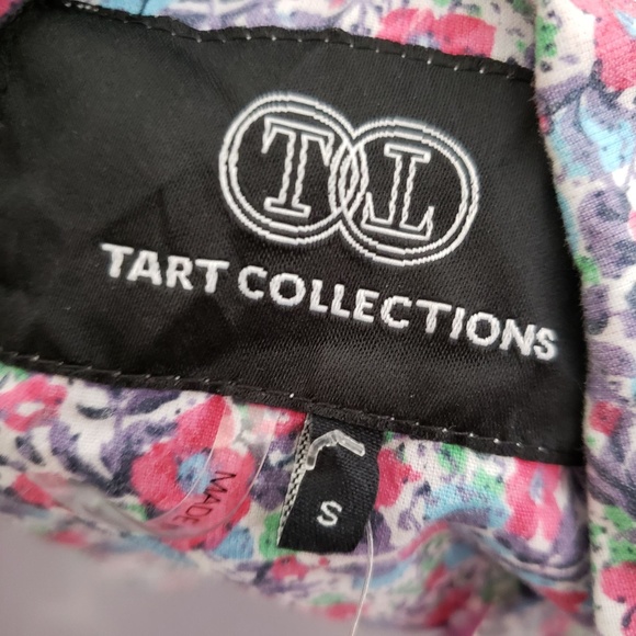 Tart Collections Floral Button-down Shirt - Picture 3 of 3